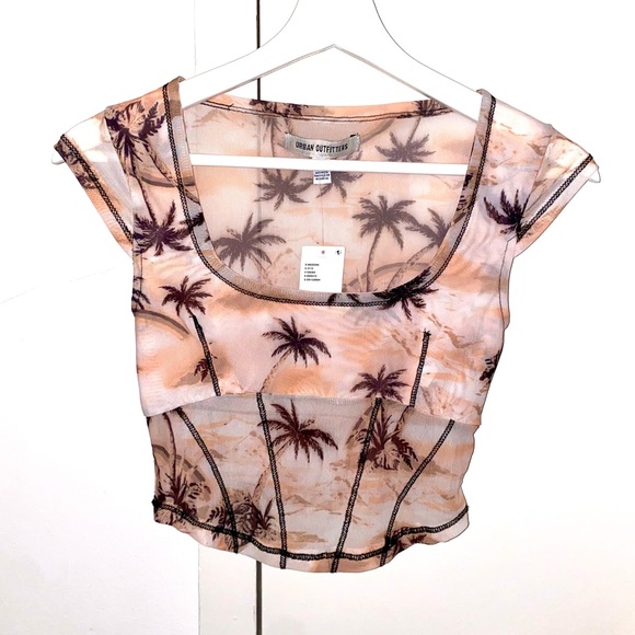 Mesh Cropped Top🌴 - Picture 3 of 4